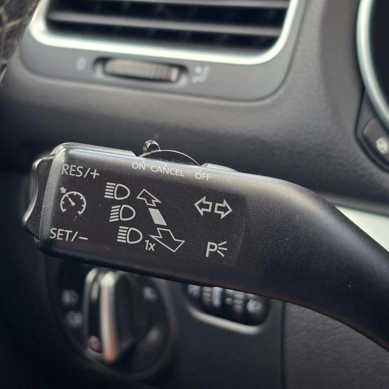 Volkswagen Golf - Zdjęcie 30