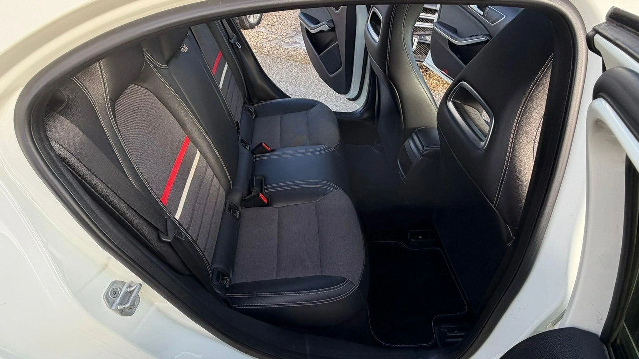 Mercedes A 180 - Zdjęcie 16