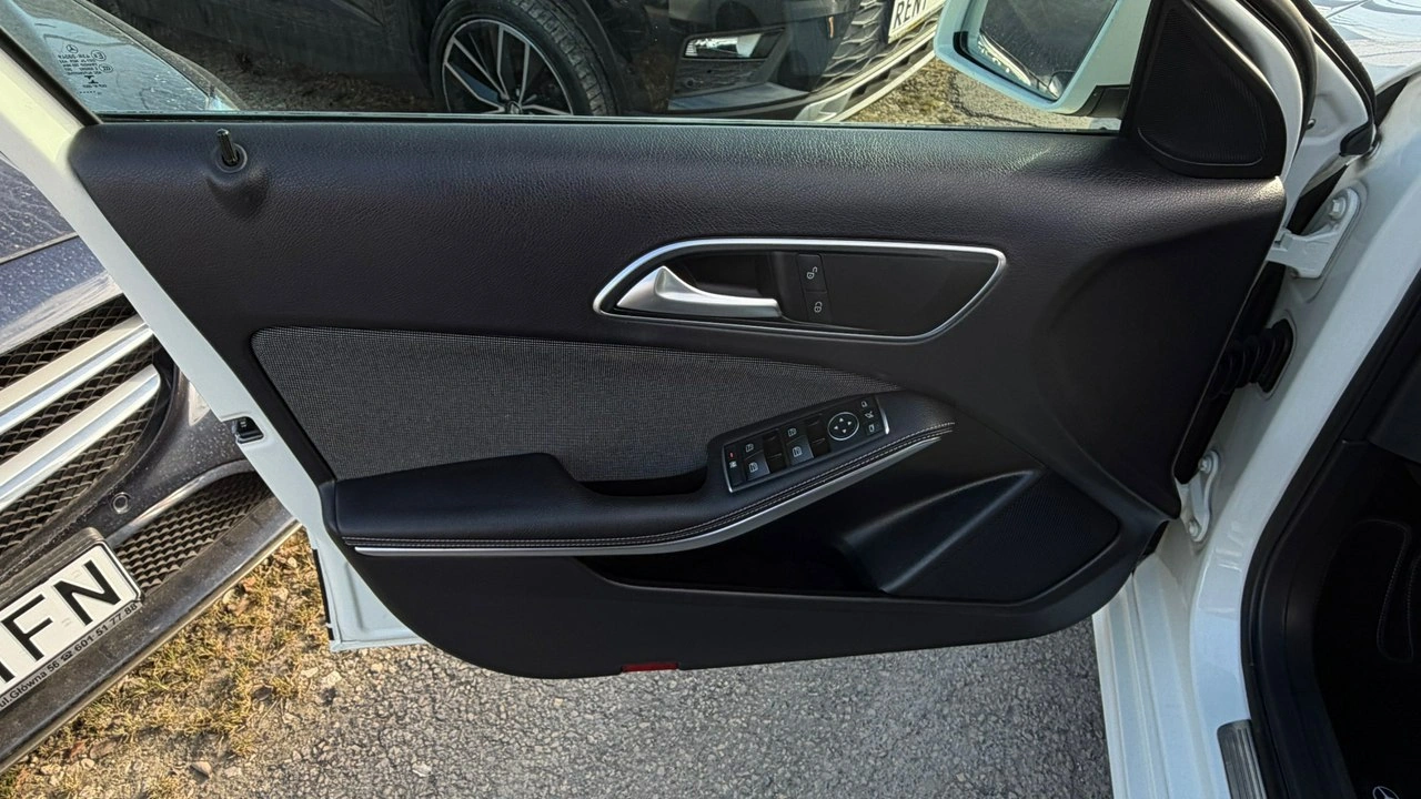 Mercedes A 180 - Zdjęcie 25