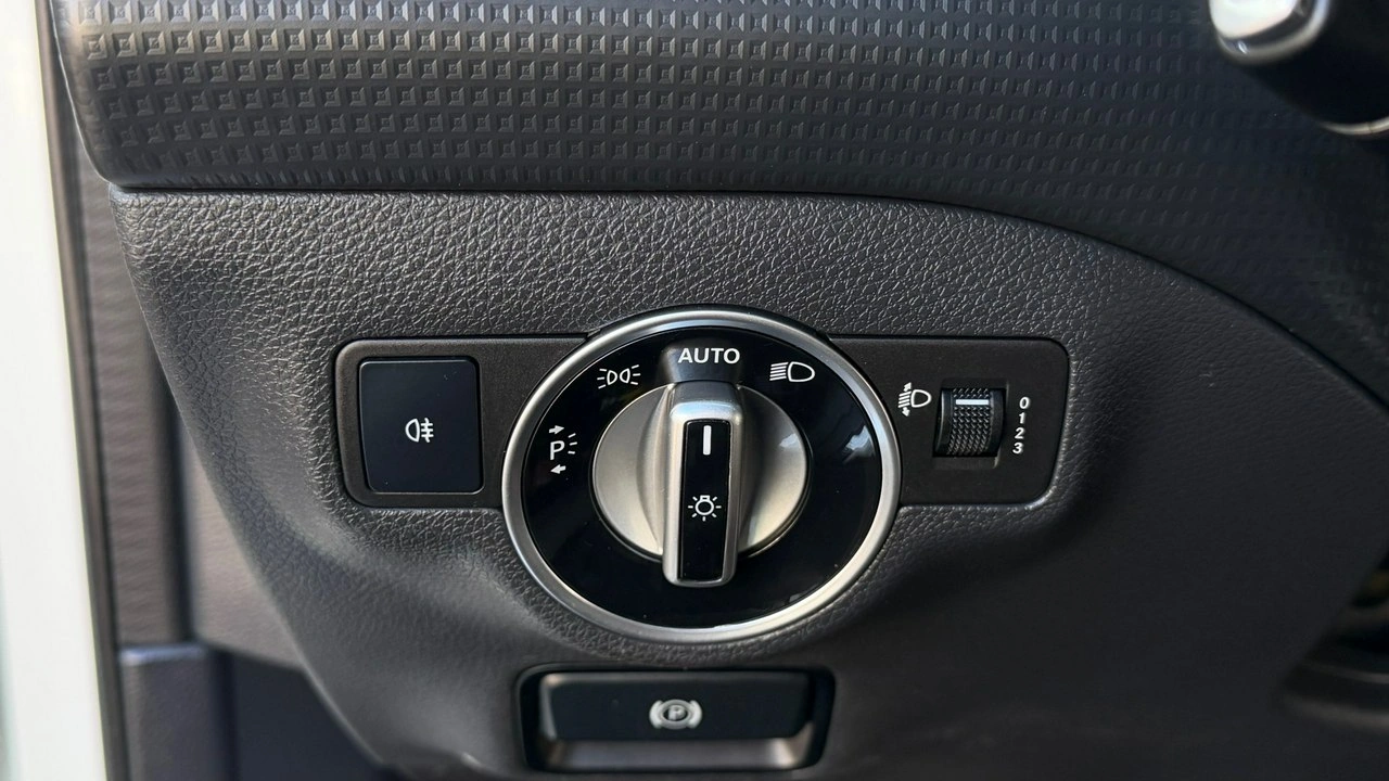 Mercedes A 180 - Zdjęcie 29