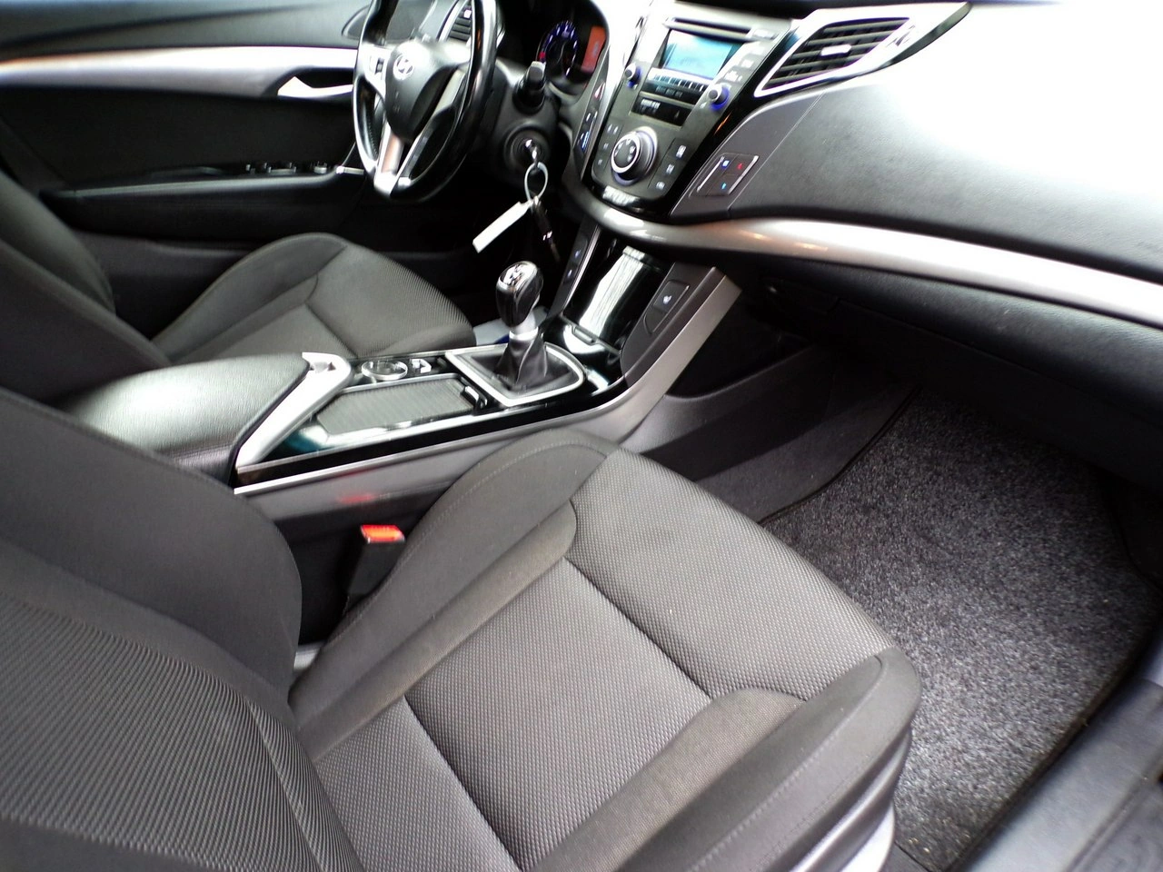 Hyundai i40 - Zdjęcie 22