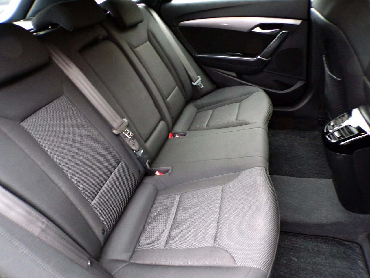 Hyundai i40 - Zdjęcie 25