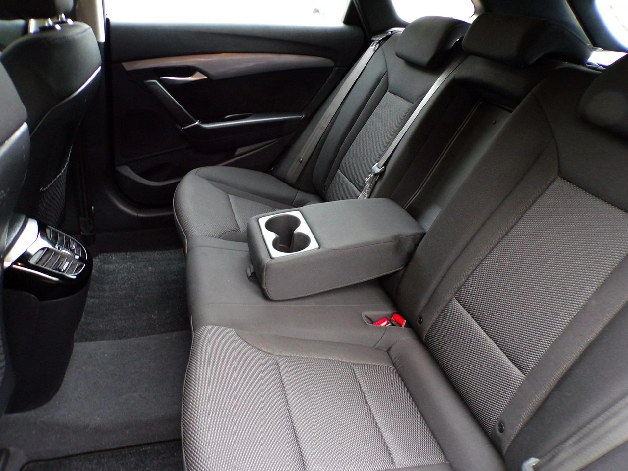 Hyundai i40 - Zdjęcie 27