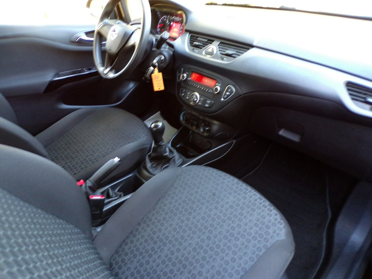 Opel Corsa - Zdjęcie 20