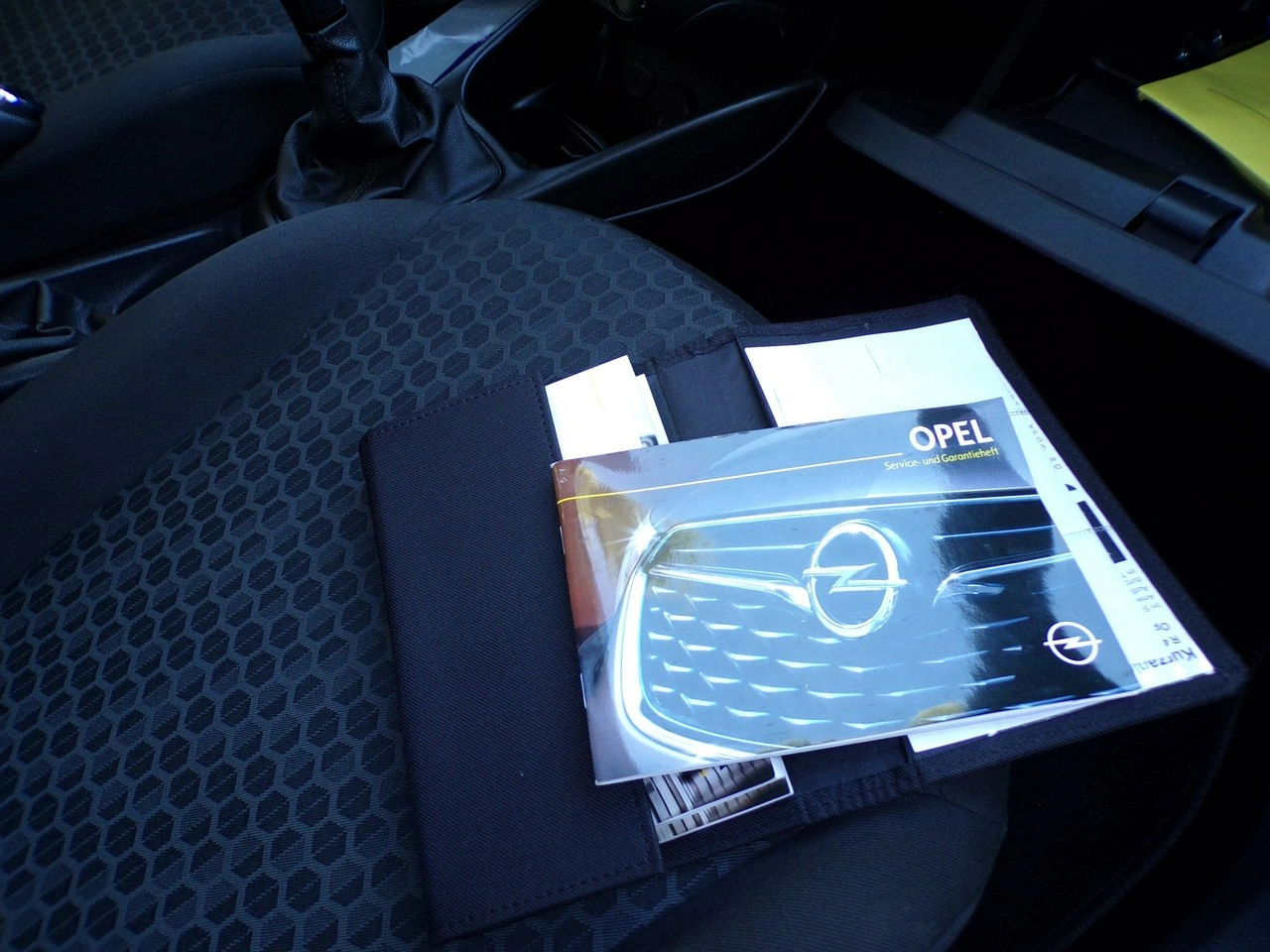 Opel Corsa - Zdjęcie 25