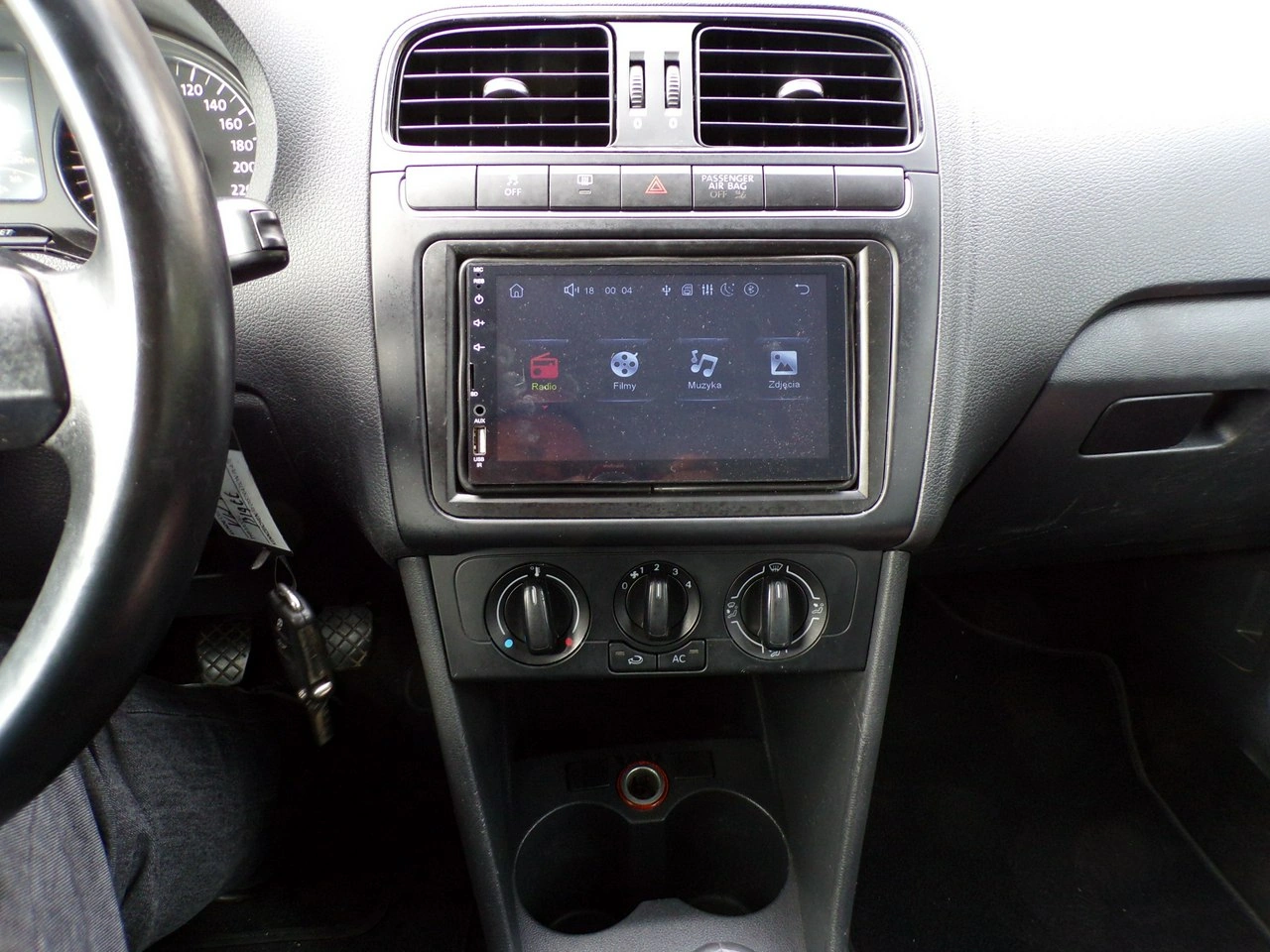 Volkswagen Polo - Zdjęcie 19