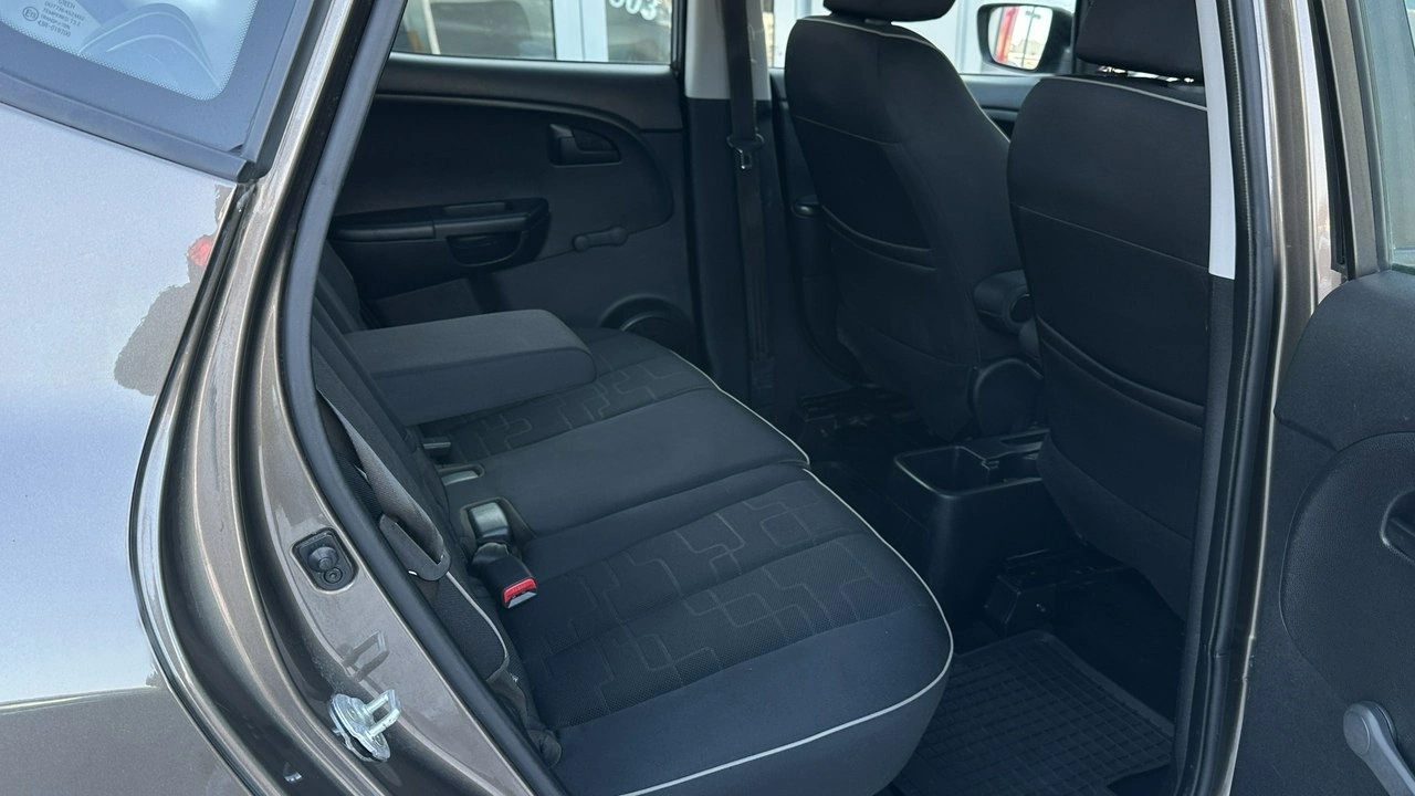 Kia Venga - Zdjęcie 14