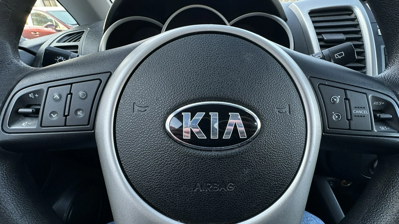 Kia Venga - Zdjęcie 17