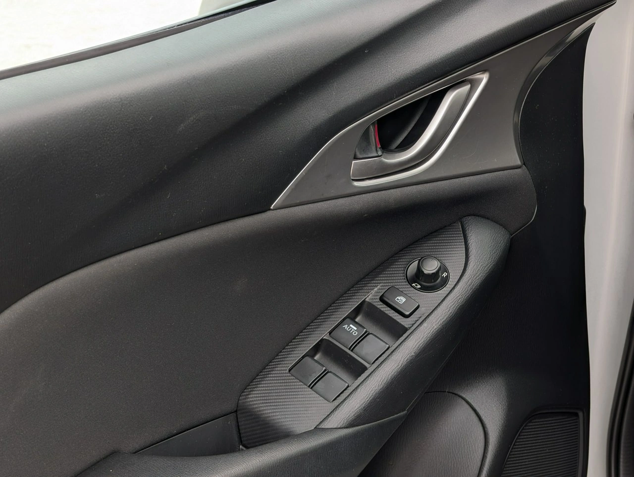 Mazda CX-3 - Zdjęcie 9