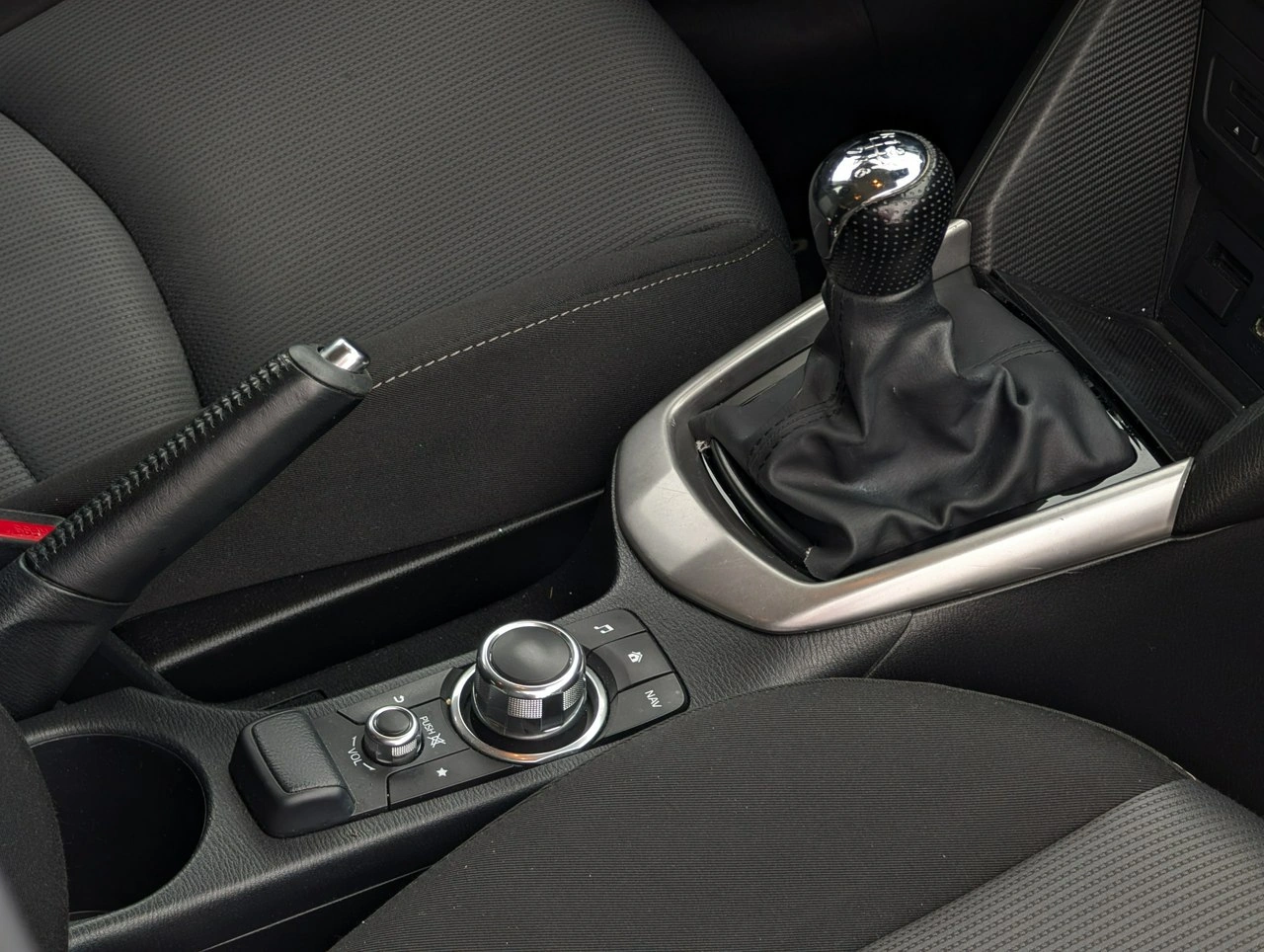 Mazda CX-3 - Zdjęcie 18