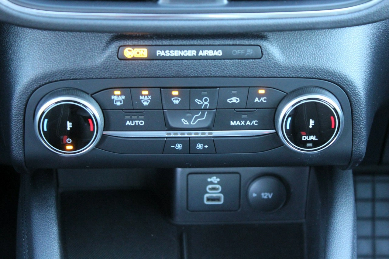 Ford Kuga - Zdjęcie 17