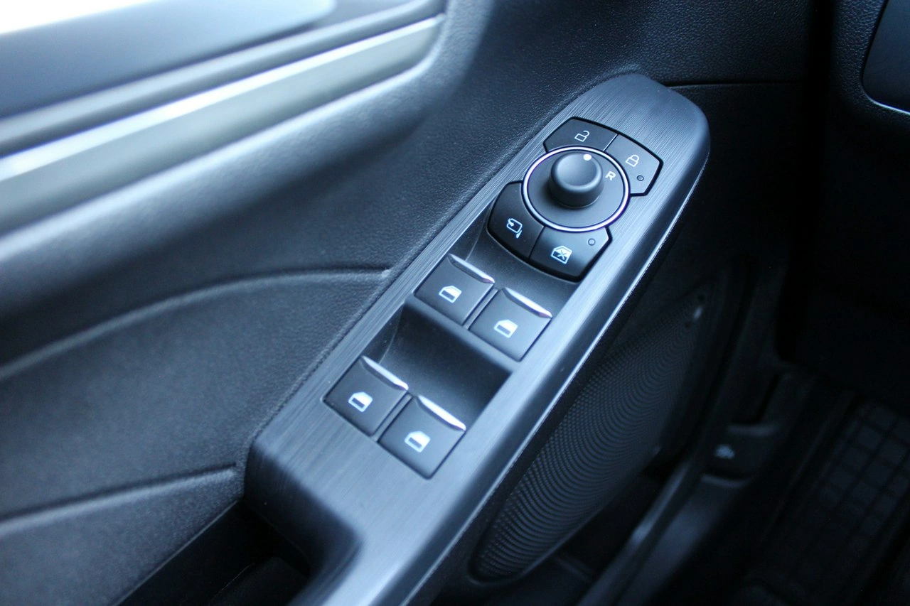 Ford Kuga - Zdjęcie 26