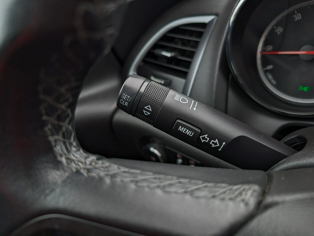 Opel Astra - Zdjęcie 29