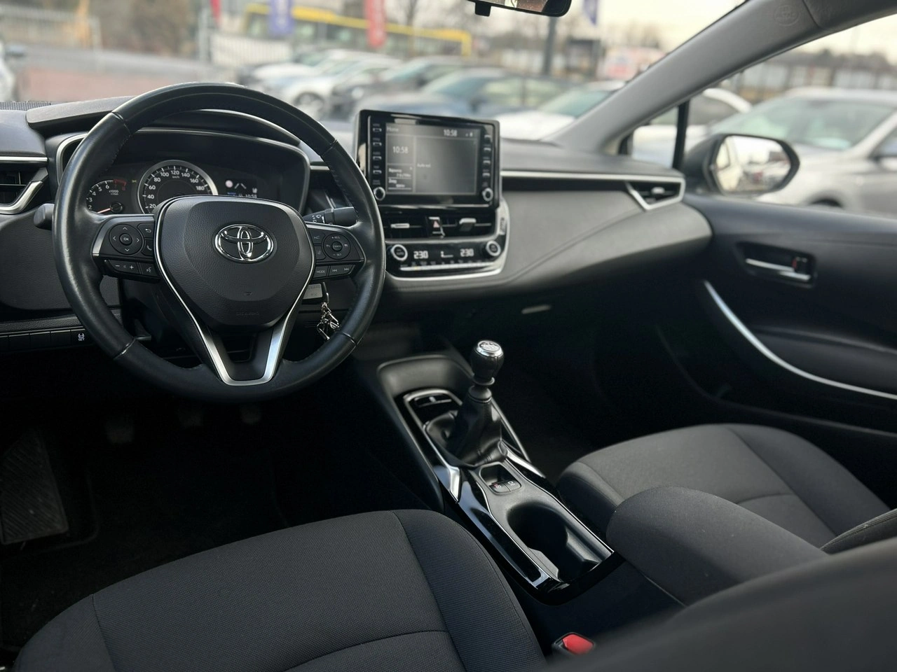 Toyota Corolla - Zdjęcie 12