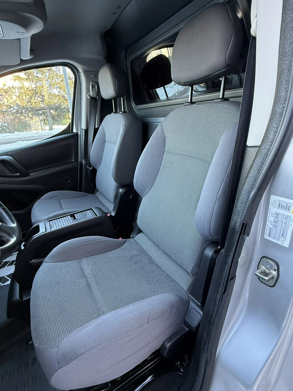 Peugeot Partner - Zdjęcie 16