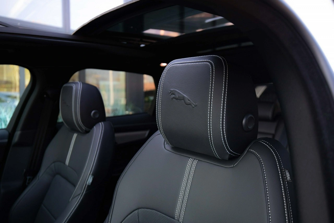 Jaguar F-Pace - Zdjęcie 13