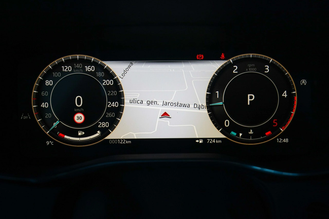 Jaguar F-Pace - Zdjęcie 22