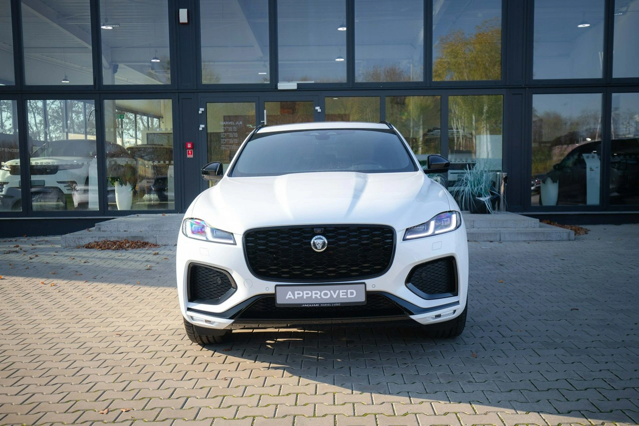 Jaguar F-Pace - Zdjęcie 1