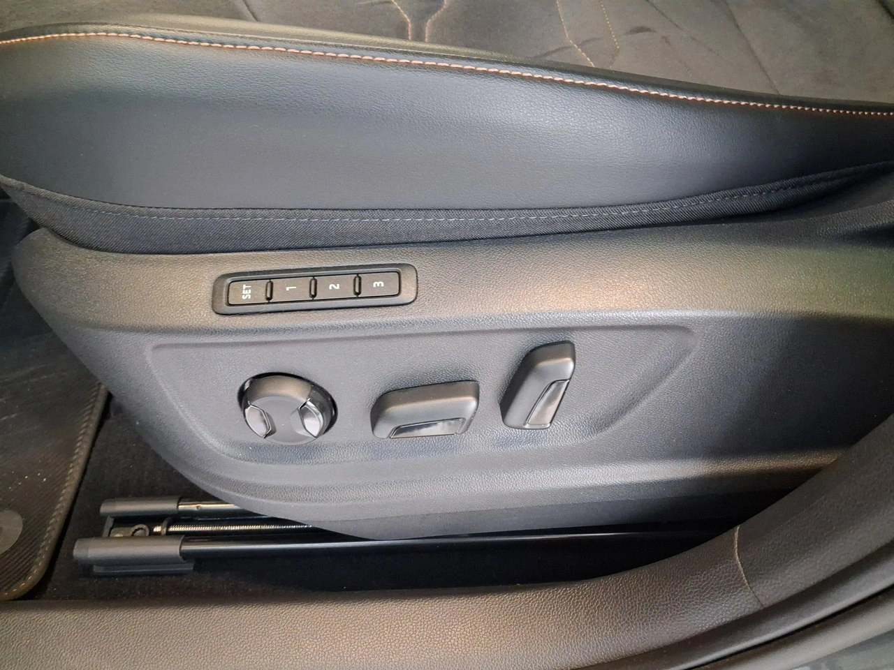 Cupra Ateca - Zdjęcie 9