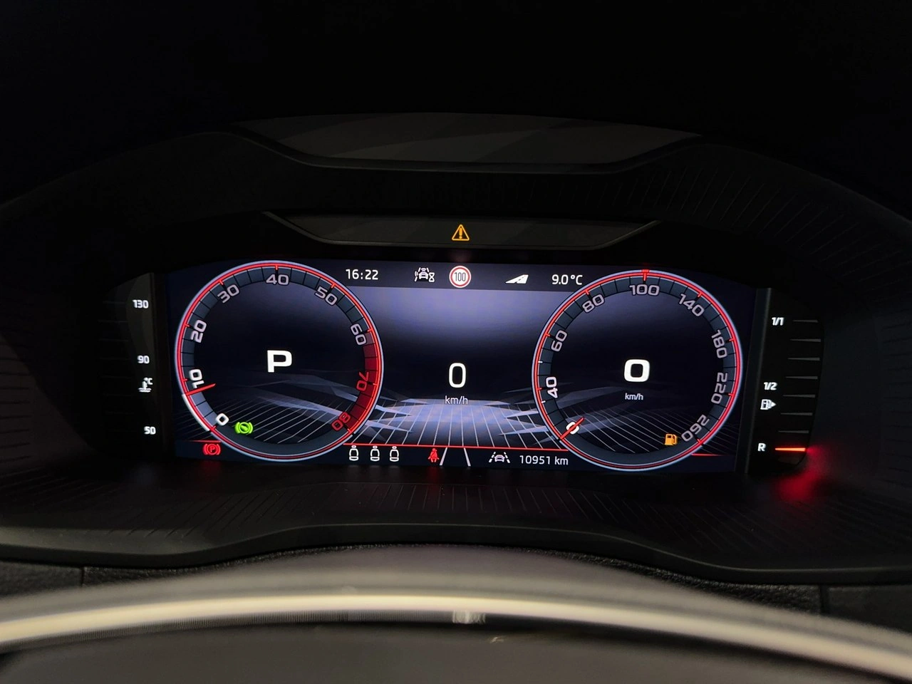 Skoda Karoq - Zdjęcie 24