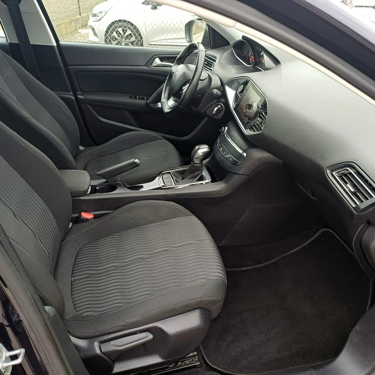 Peugeot 308 - Zdjęcie 9