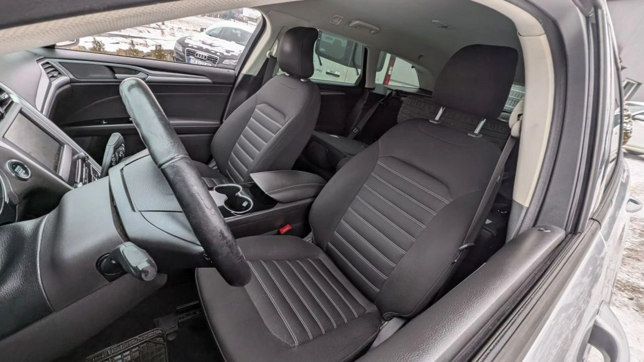 Ford Mondeo - Zdjęcie 11