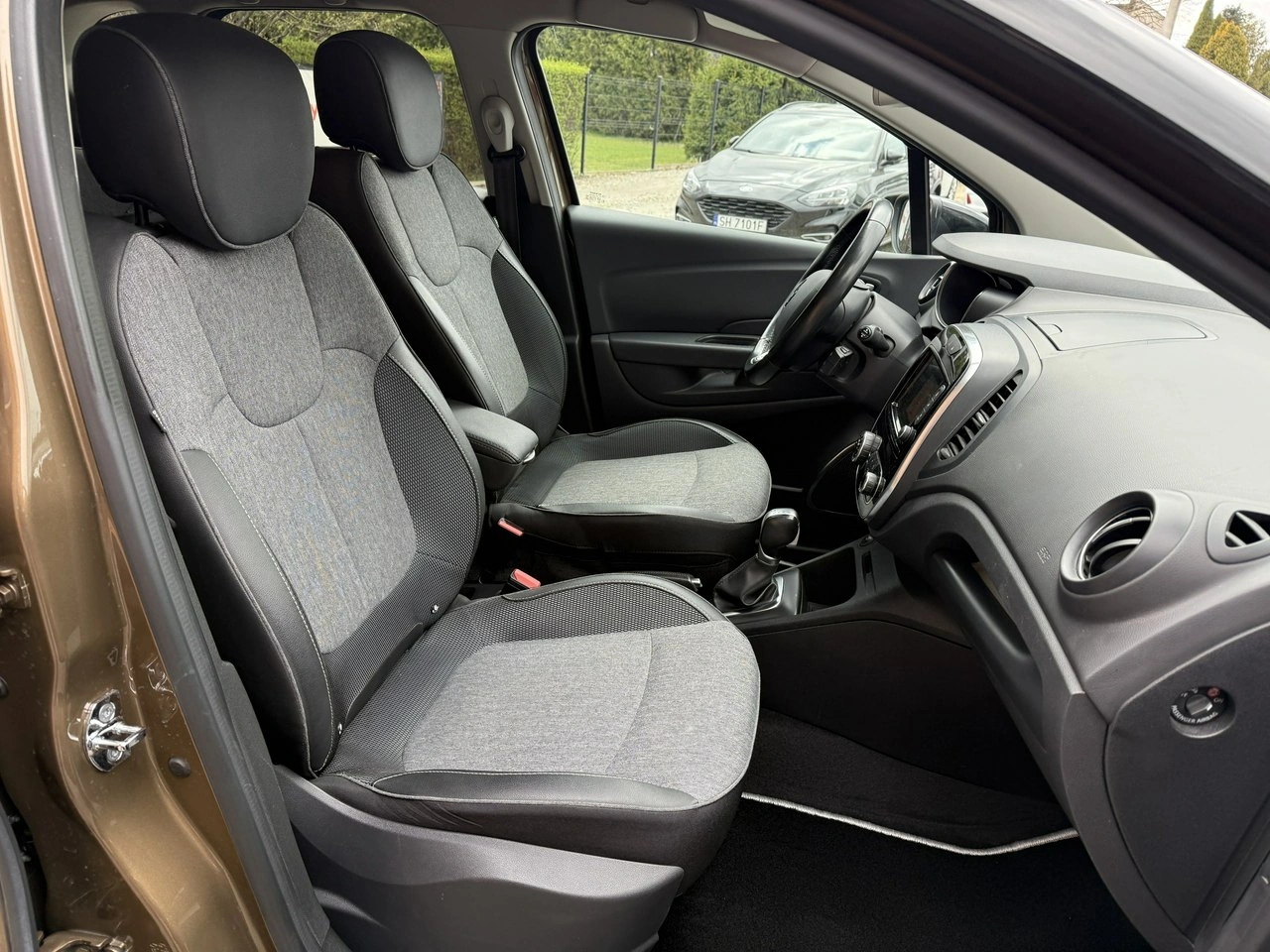 Renault Captur - Zdjęcie 19