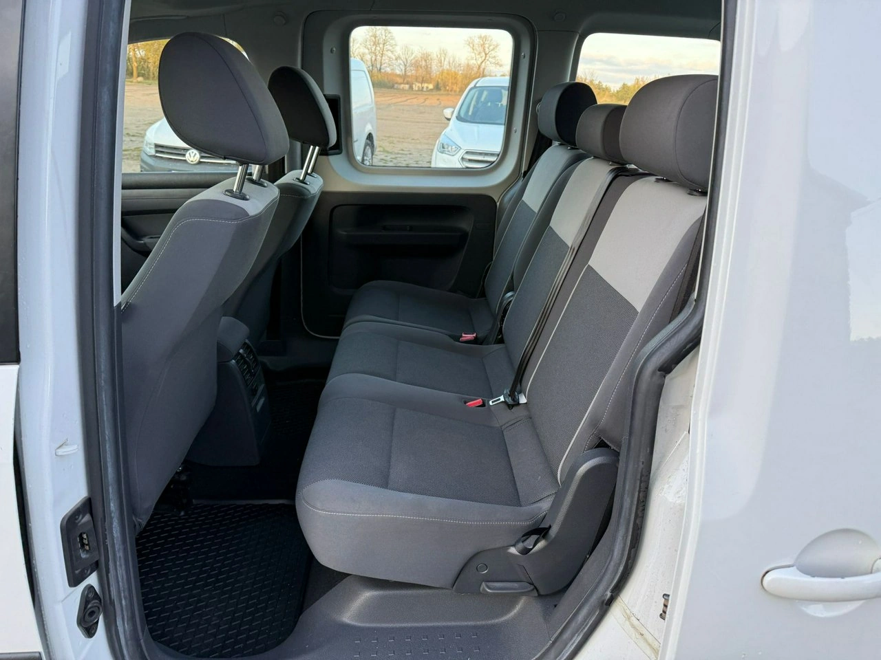 Volkswagen Caddy - Zdjęcie 12