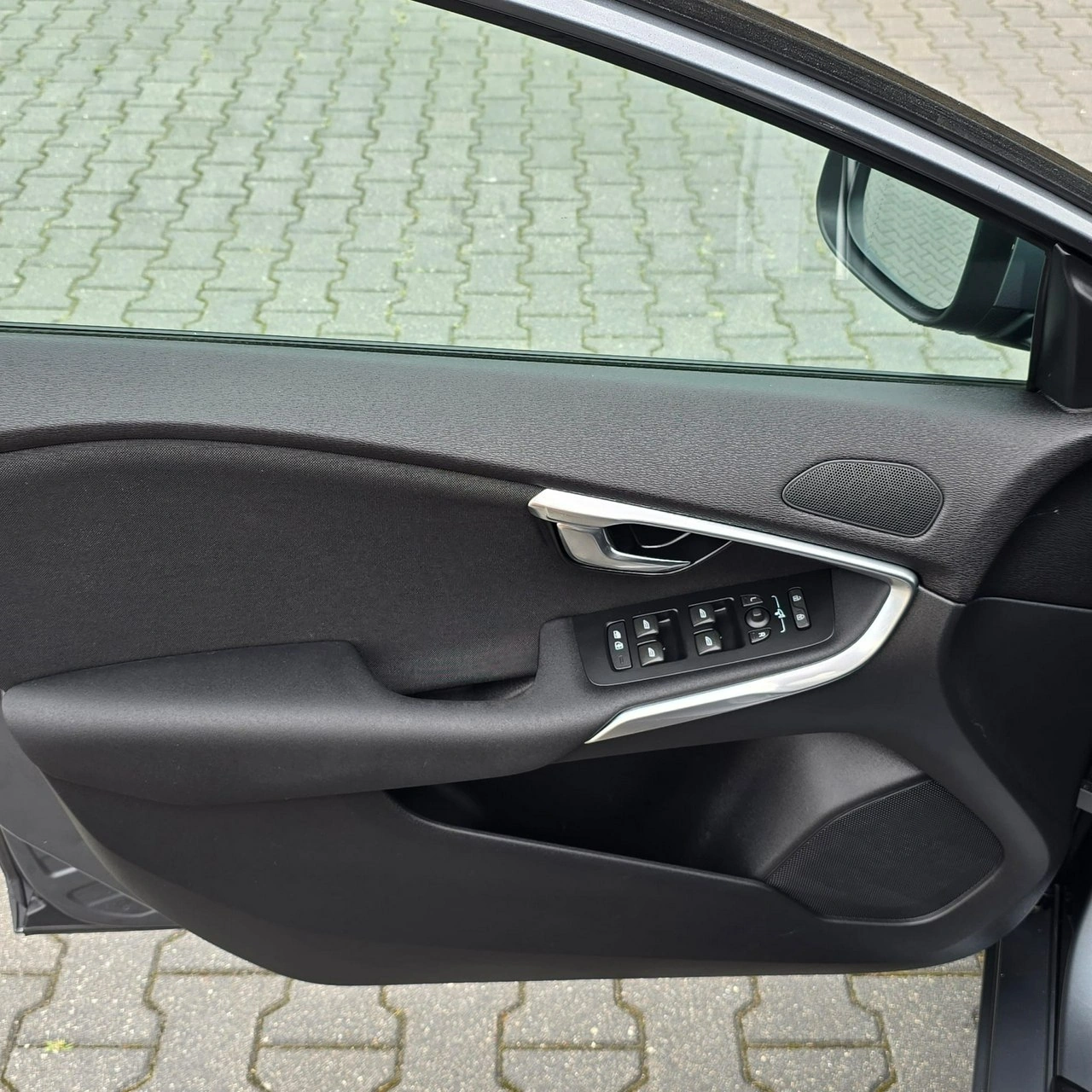 Volvo V40 - Zdjęcie 23