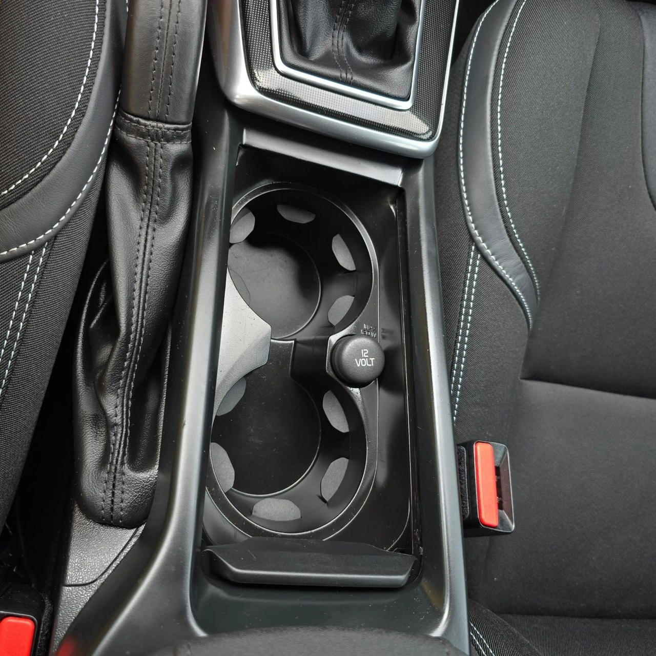 Volvo V40 - Zdjęcie 25