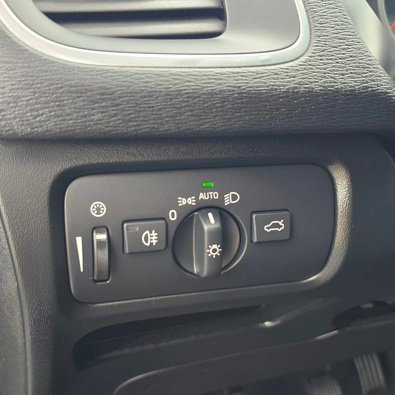 Volvo V40 - Zdjęcie 31