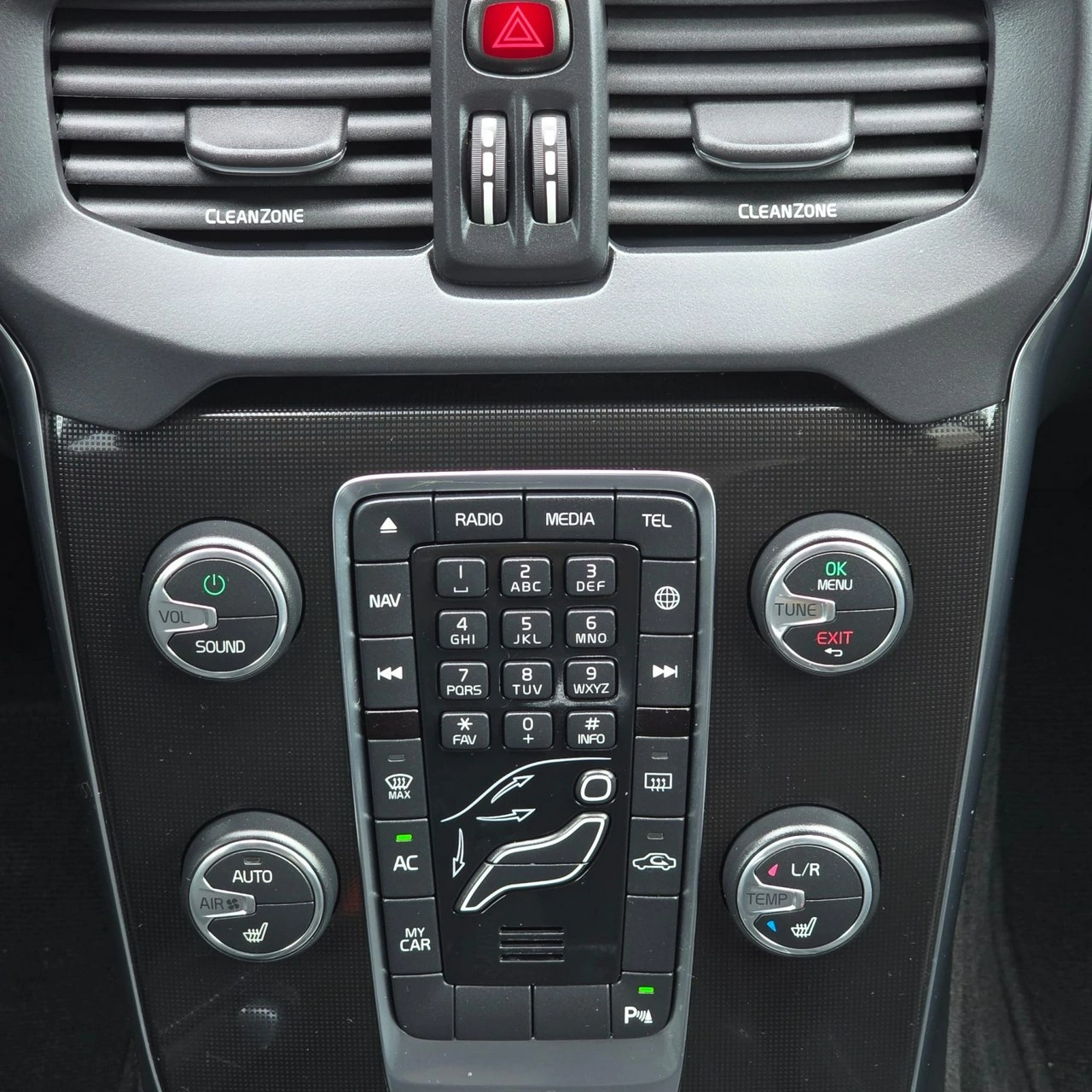 Volvo V40 - Zdjęcie 32