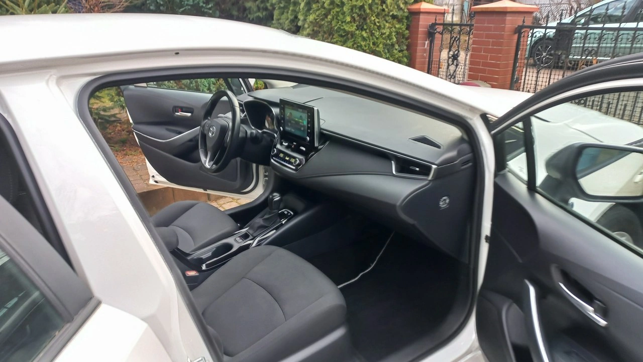 Toyota Corolla - Zdjęcie 16