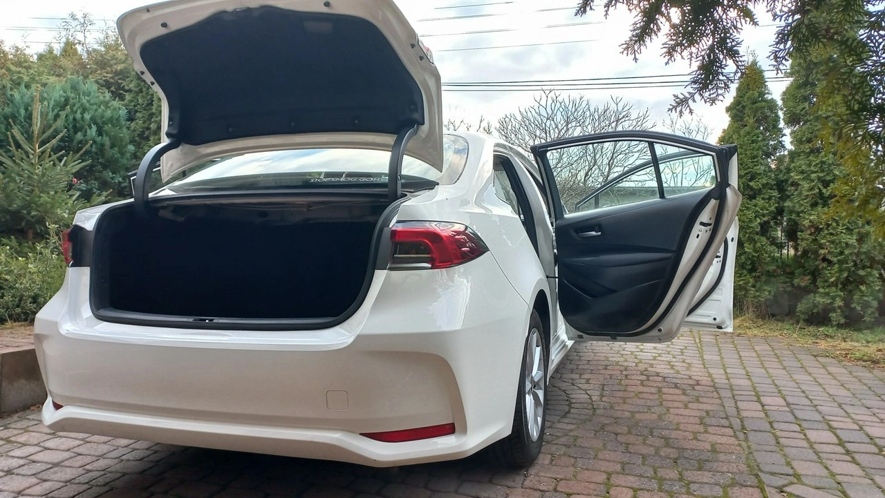 Toyota Corolla - Zdjęcie 8