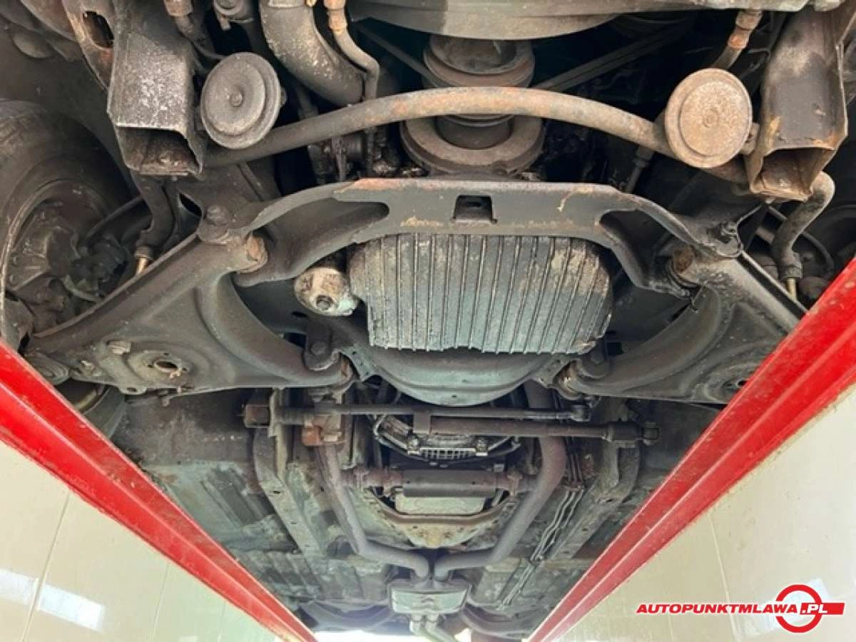 Mercedes-Benz SLC - Zdjęcie 22