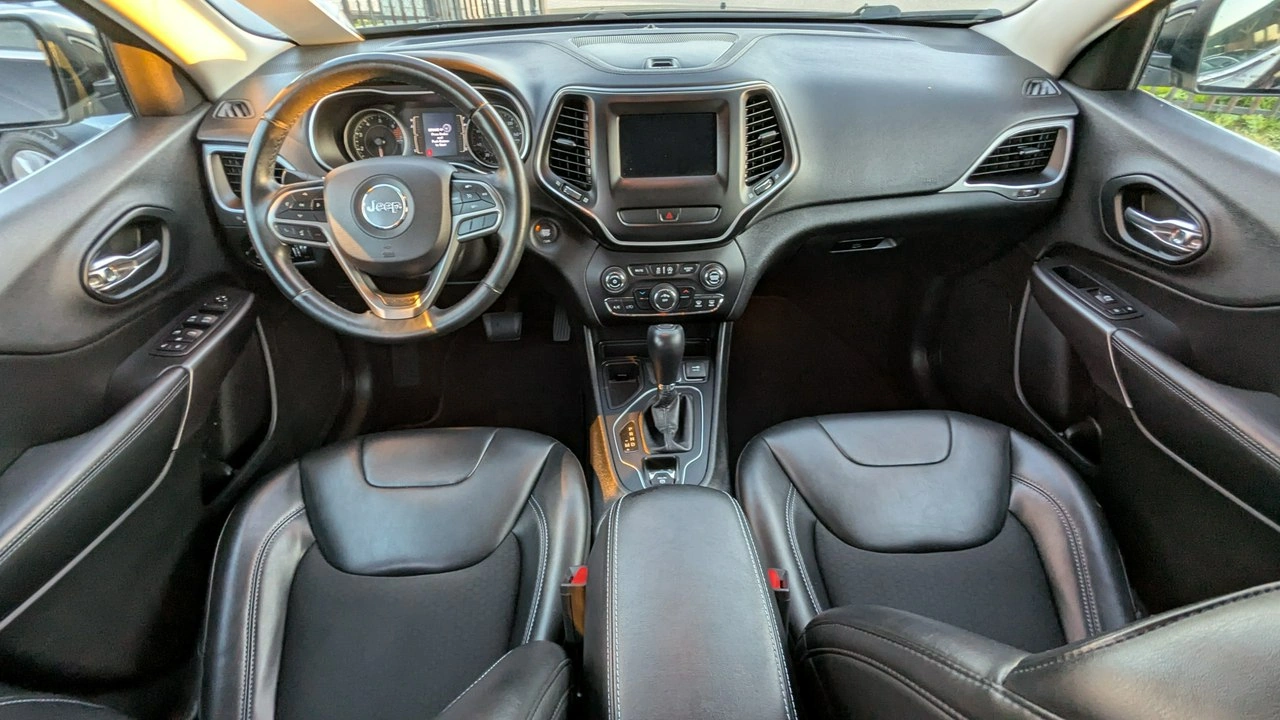 Jeep Cherokee - Zdjęcie 18