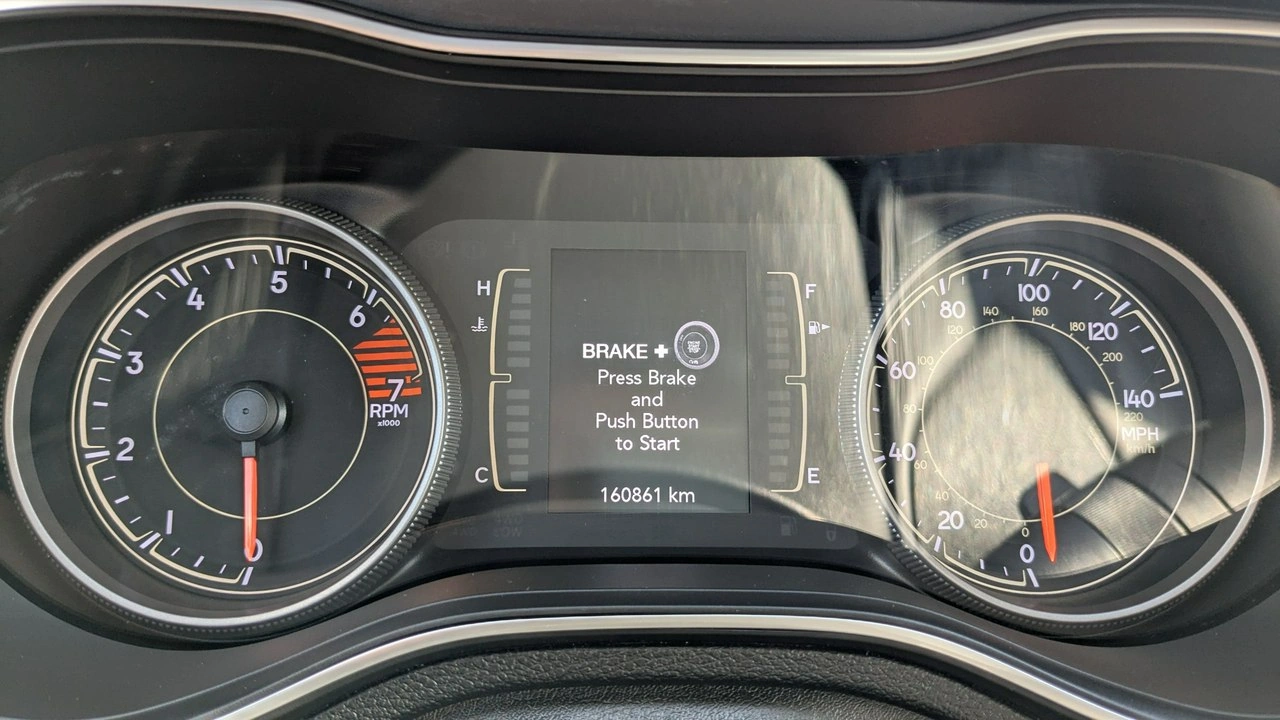 Jeep Cherokee - Zdjęcie 19