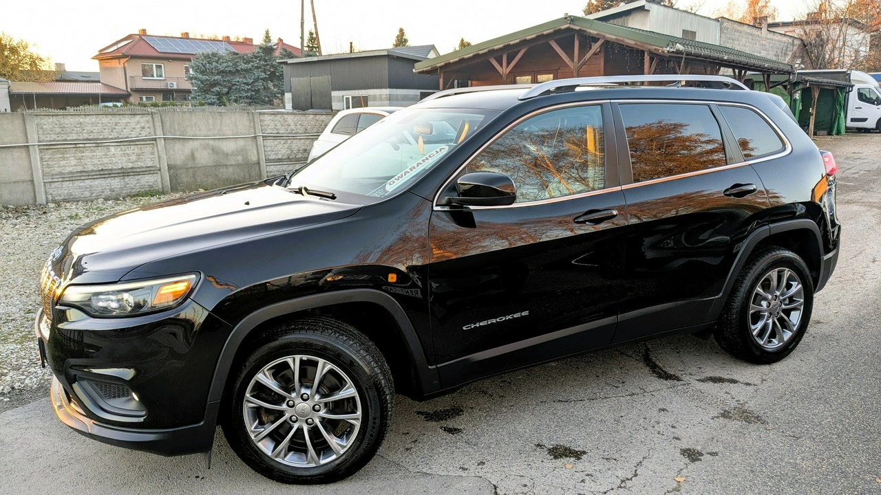 Jeep Cherokee - Zdjęcie 2