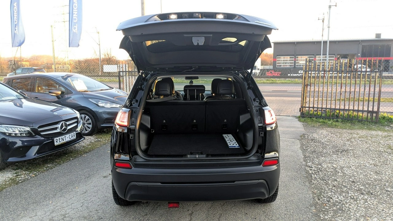 Jeep Cherokee - Zdjęcie 31