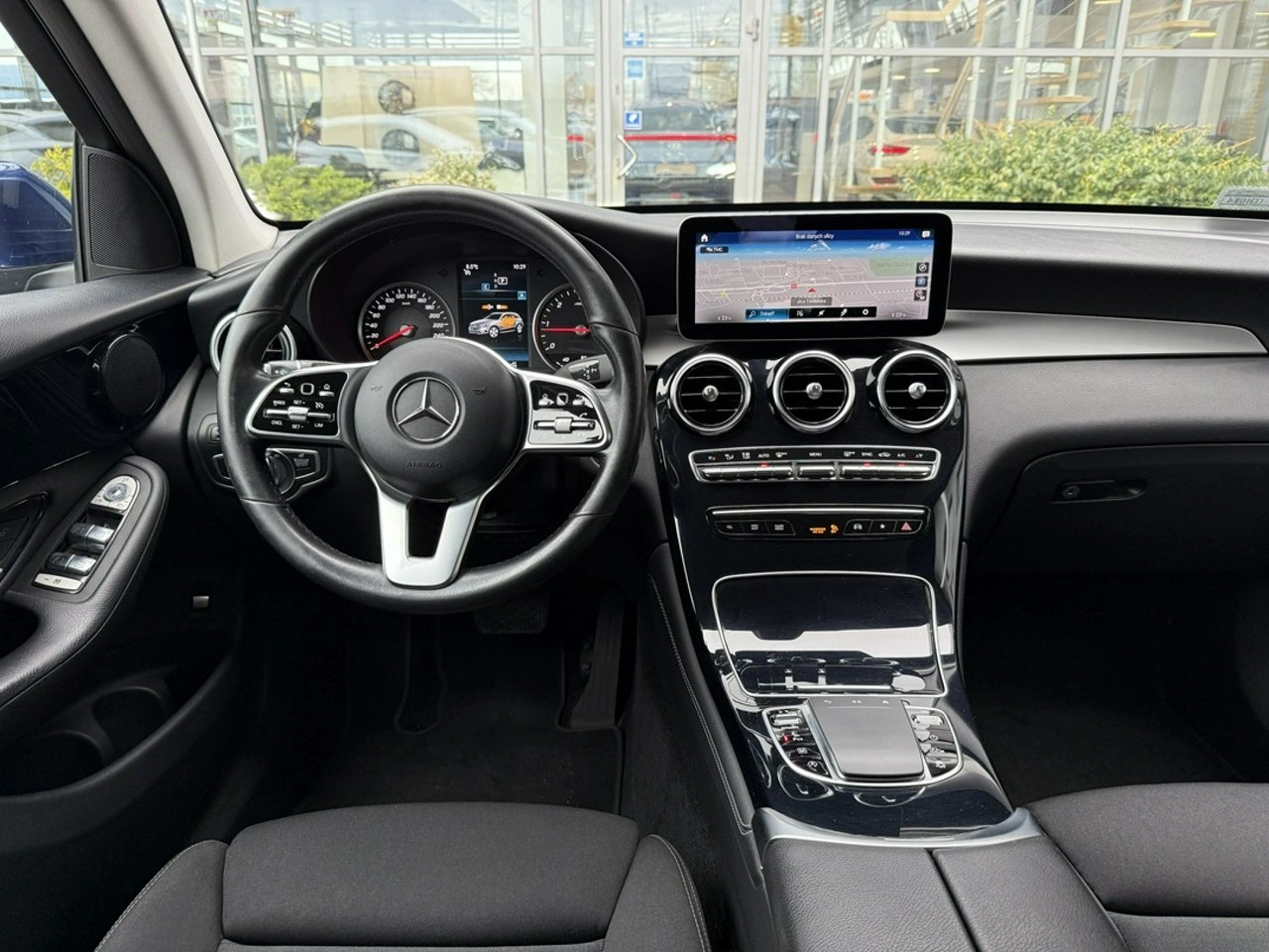 Mercedes GLC 200 - Zdjęcie 11