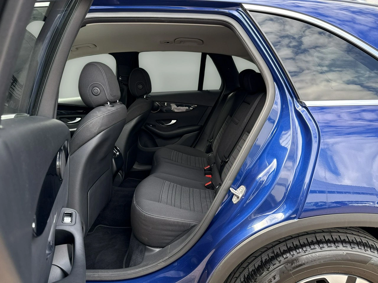 Mercedes GLC 200 - Zdjęcie 12