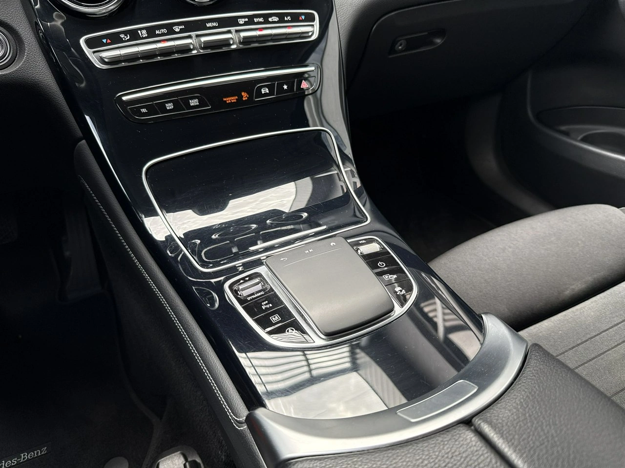 Mercedes GLC 200 - Zdjęcie 19