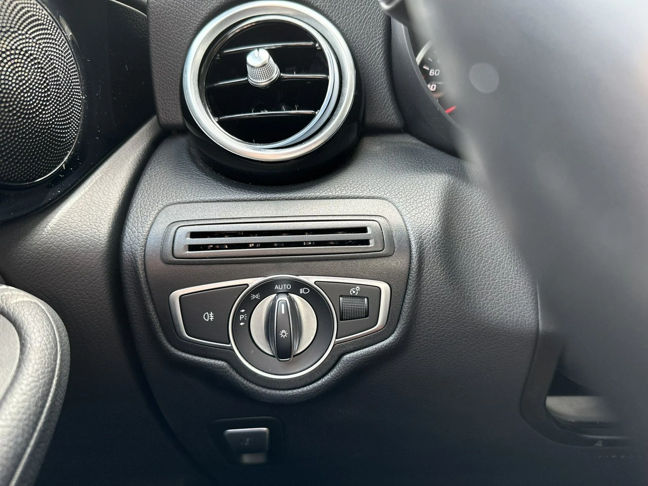Mercedes GLC 200 - Zdjęcie 23