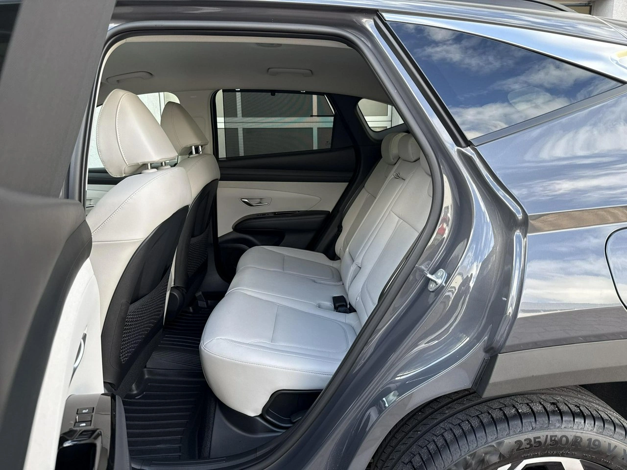 Hyundai Tucson - Zdjęcie 12