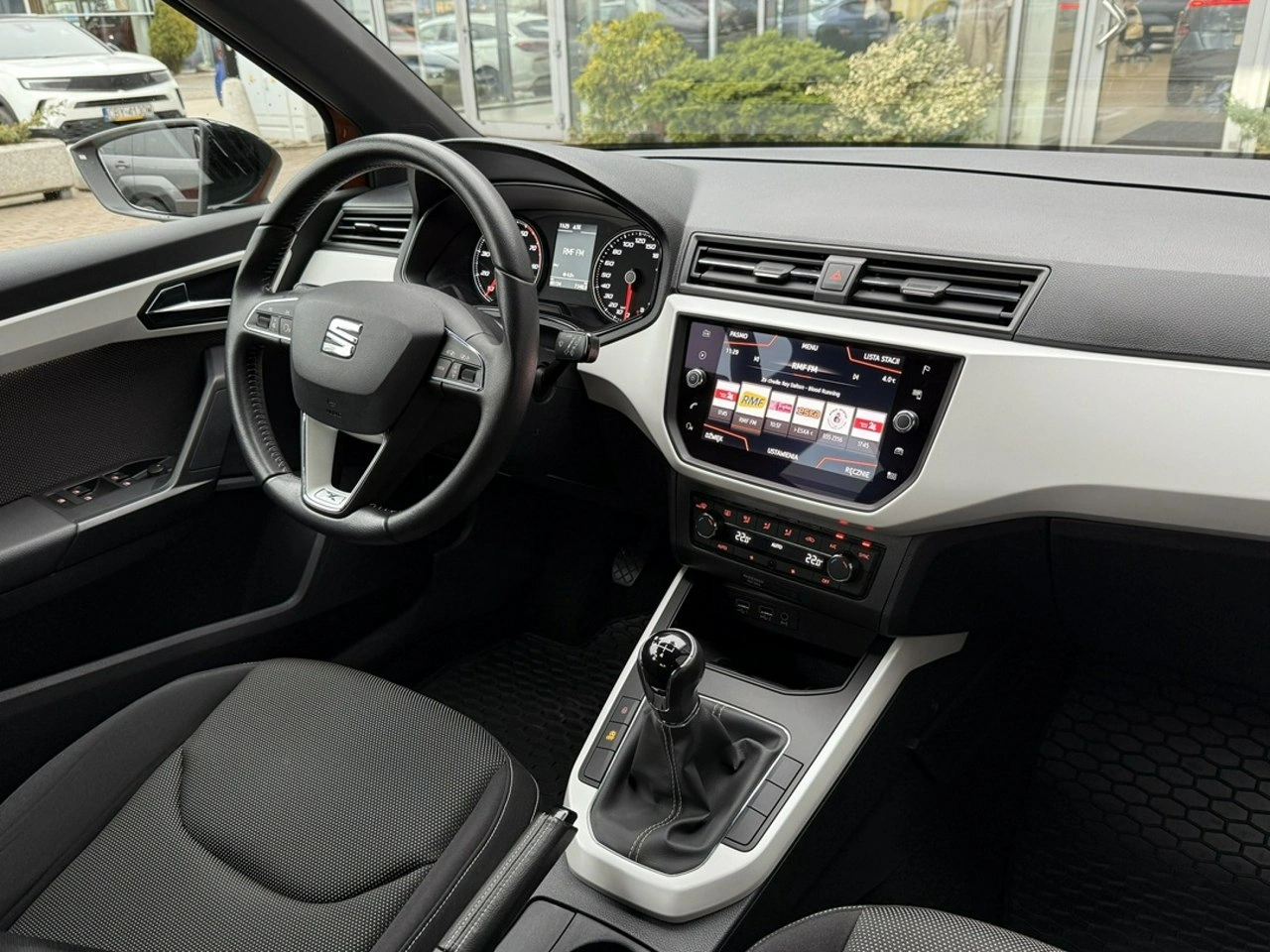 Seat Arona - Zdjęcie 16