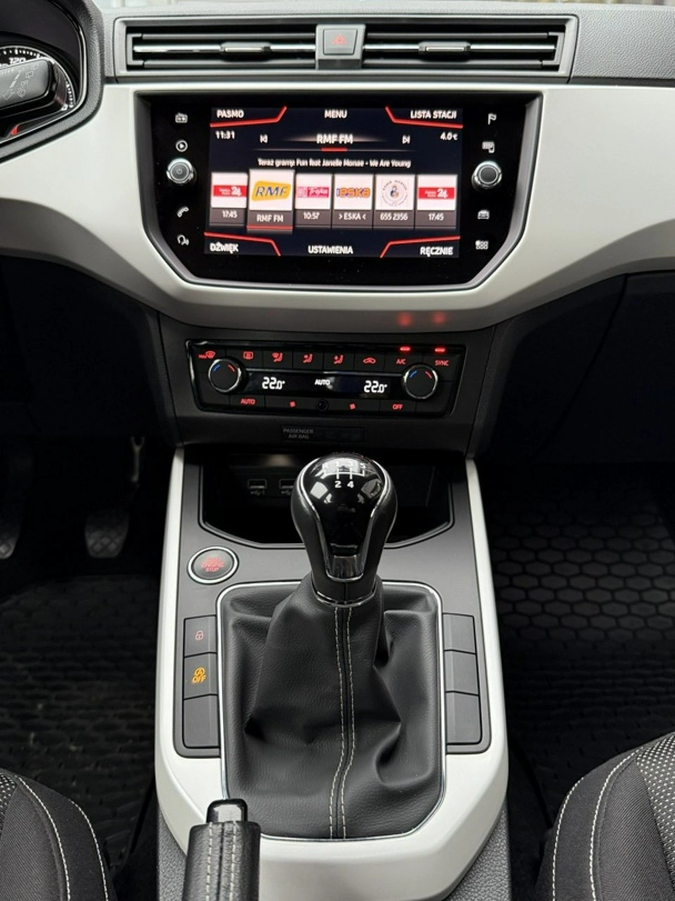 Seat Arona - Zdjęcie 20