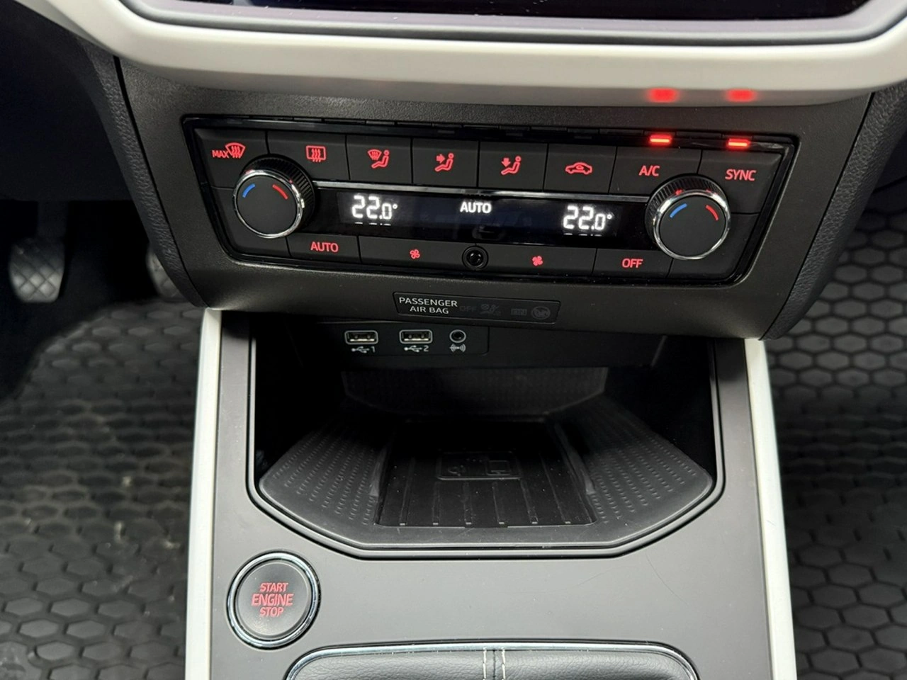 Seat Arona - Zdjęcie 23