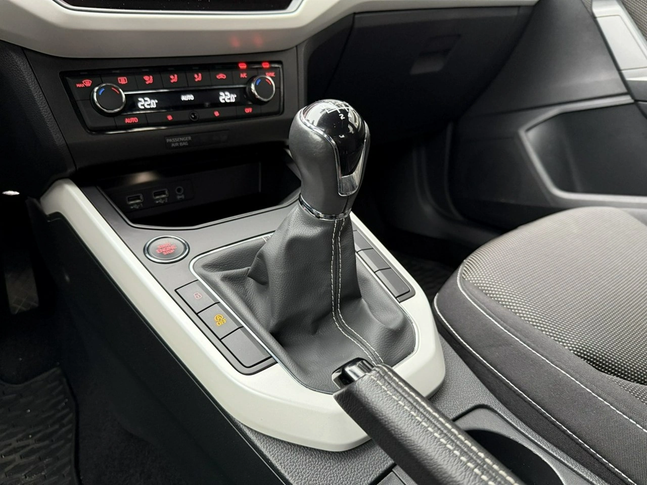 Seat Arona - Zdjęcie 27