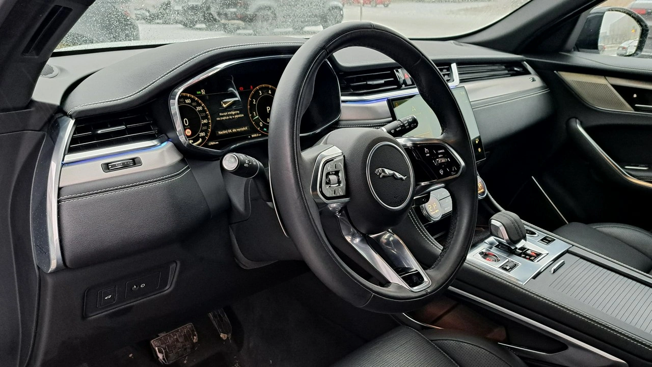 Jaguar F-Pace - Zdjęcie 12