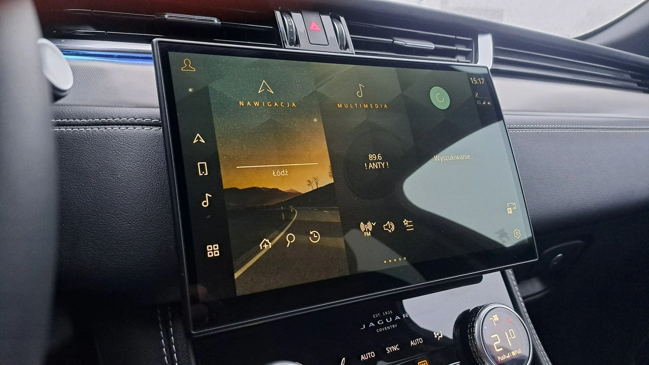 Jaguar F-Pace - Zdjęcie 22